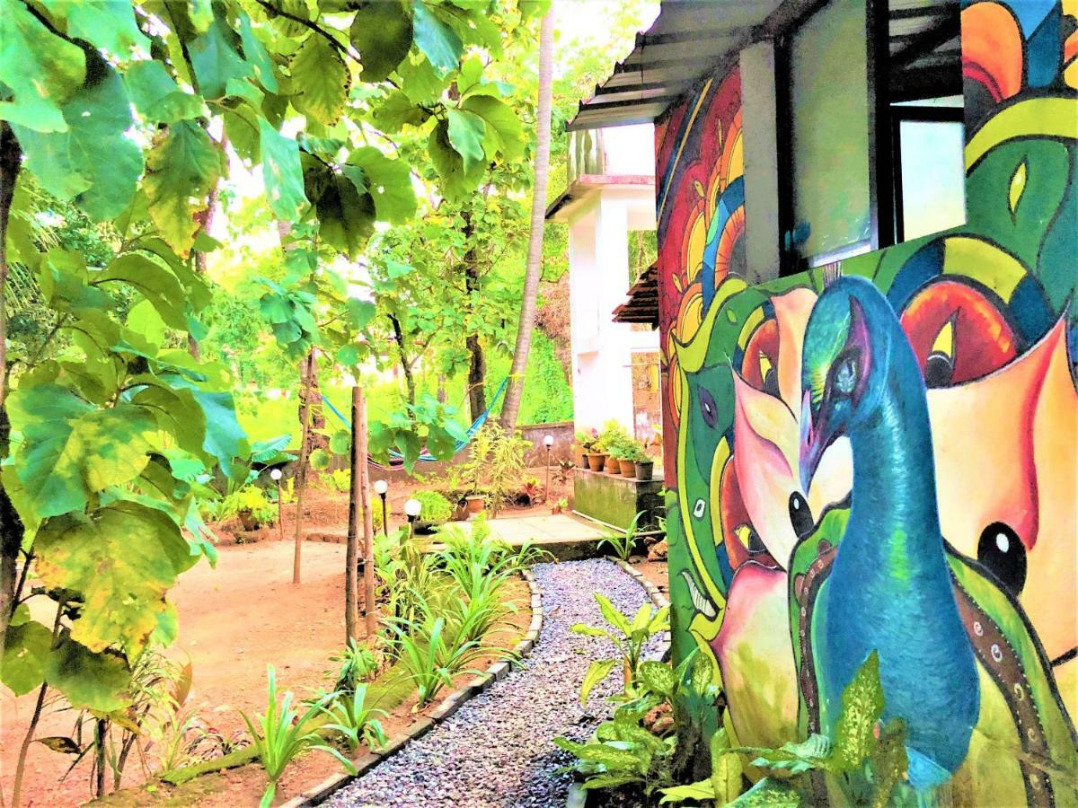 Folklore Hostel Goa 바가토르 외부 사진