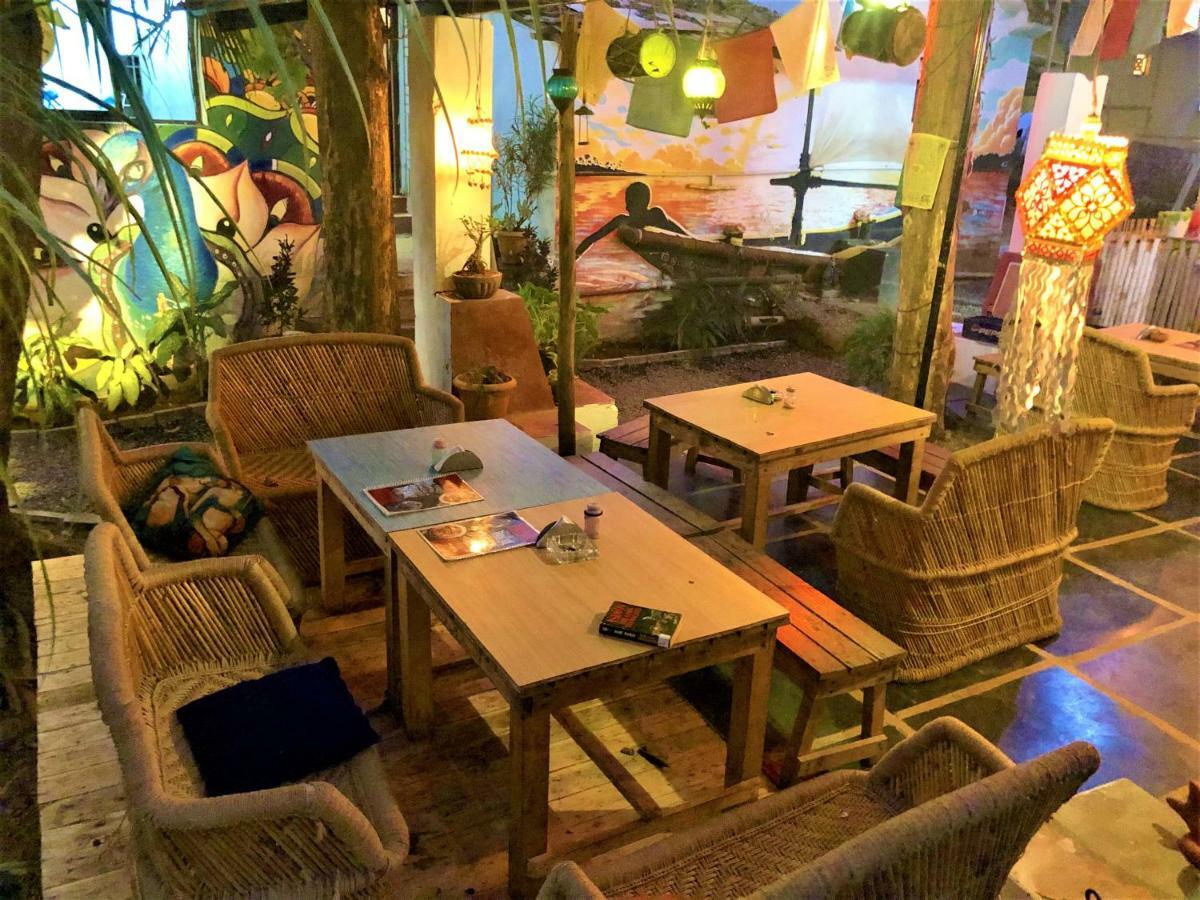 Folklore Hostel Goa 바가토르 외부 사진