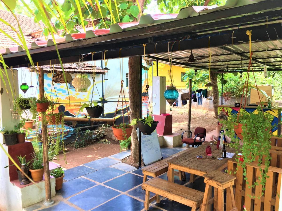 Folklore Hostel Goa 바가토르 외부 사진